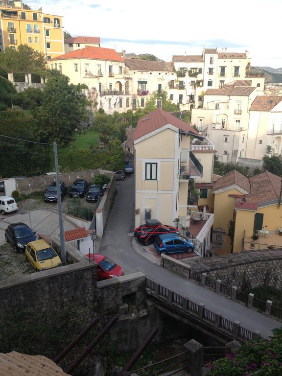 Fronte Al Porto Apartment Salerno Luaran gambar