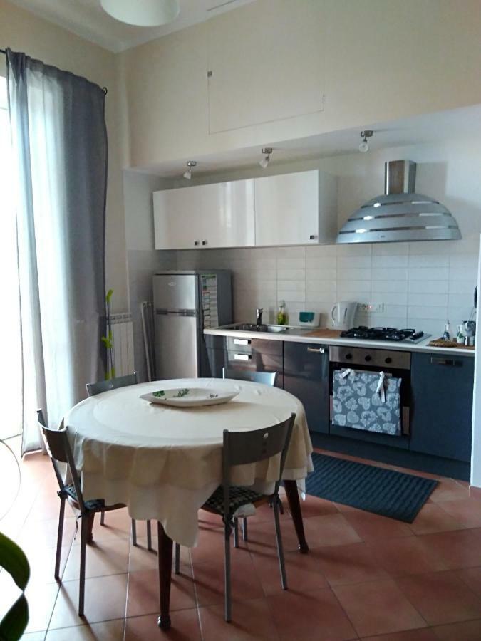 Fronte Al Porto Apartment Salerno Luaran gambar